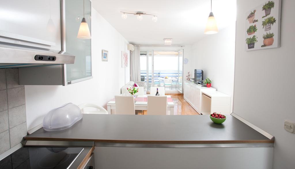 Luxury Beach Front Apt With Seaside View And Free Parking Split Luaran gambar